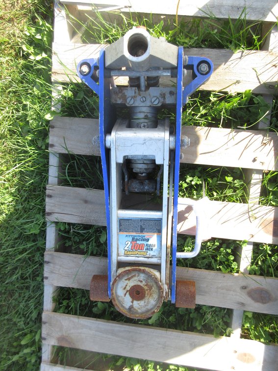 Pittsburgh Racing floor jack