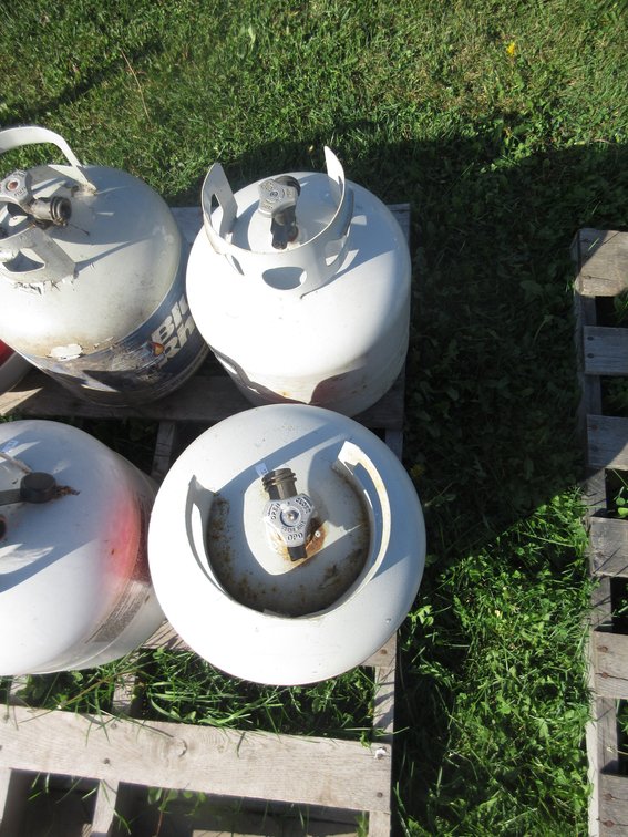(2) LP tanks, empty