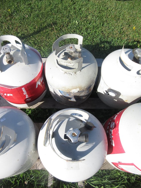 (2) LP tanks, empty