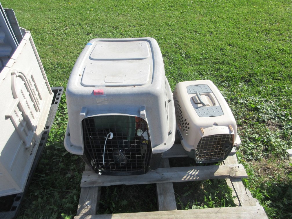 (2) Plastic pet carriers