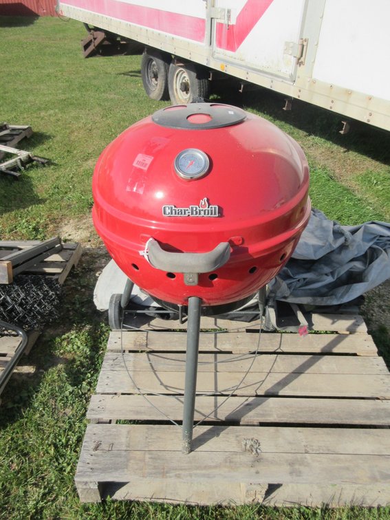Char Broil charcoal grill