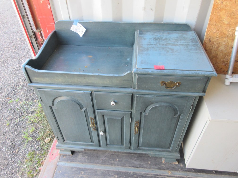 Wooden commode