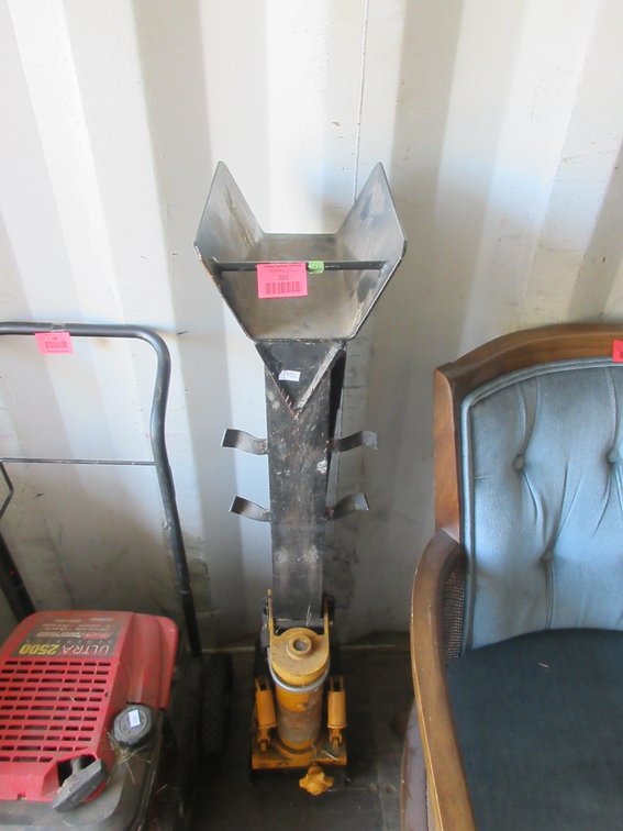 Hydraulic ran log splitter