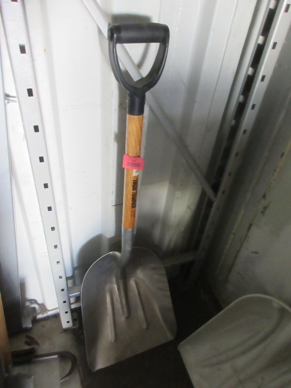 True Temper aluminum scoop shovel