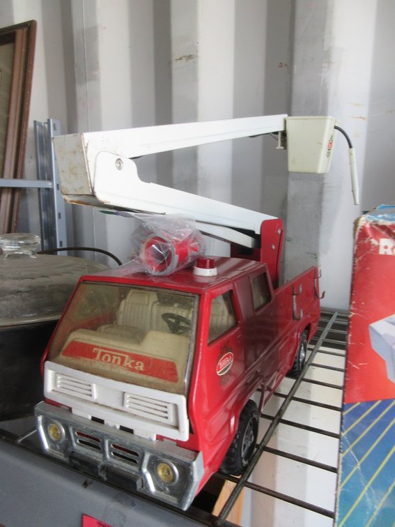 Tonka die-cast firetruck with cast metal hydrant