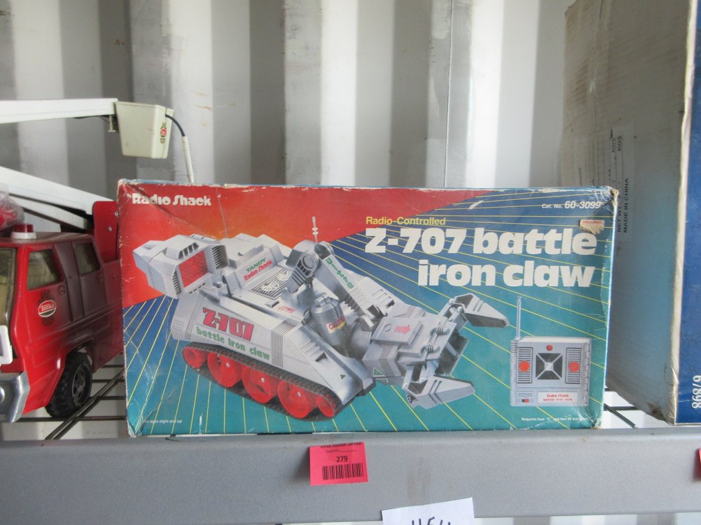 Radio Shack radio controlled Z-707 Battle Iron Claw toy