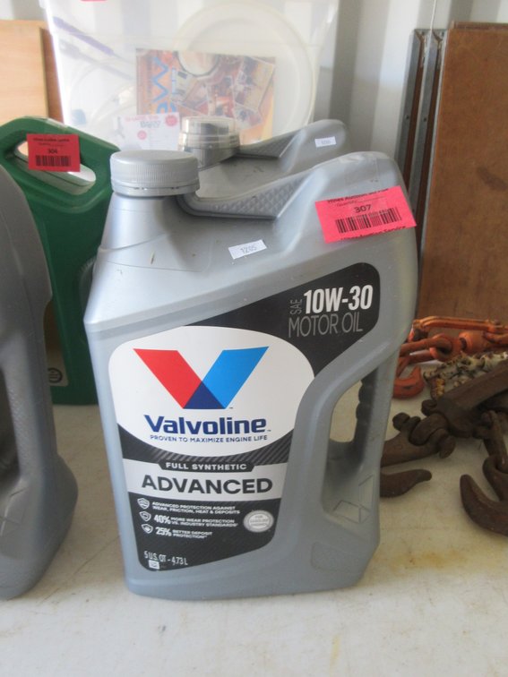 Valvoline full synthetic advanced SAE 10W-30 motor oil