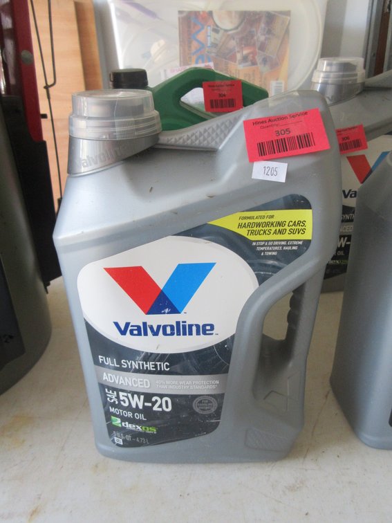Valvoline full synthetic advanced SAE 5W-20 motor oil