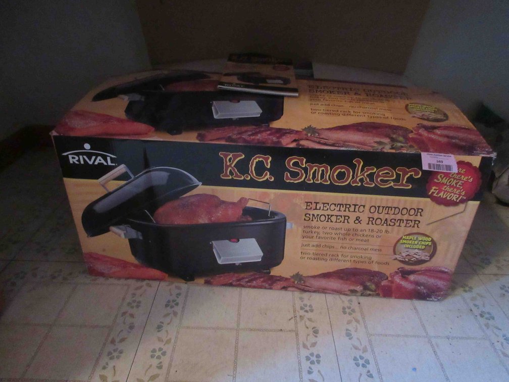 Rival K.C. Smoker outdoor smoker and roaster