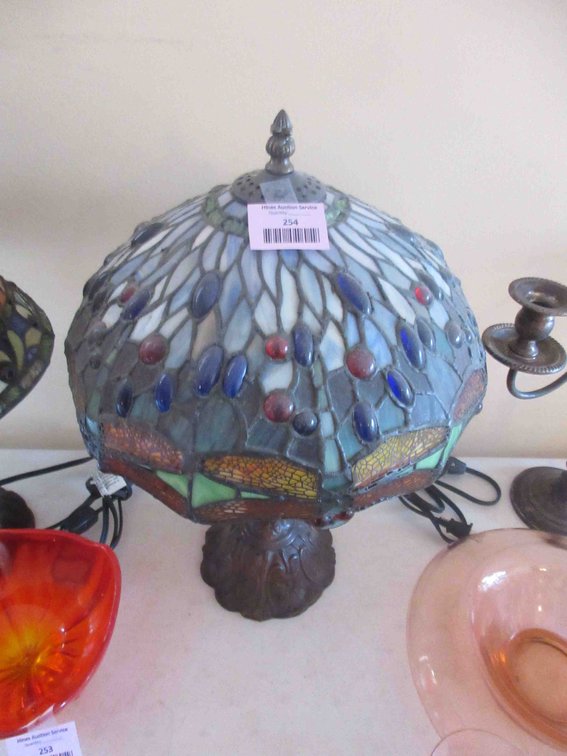 Dragonfly stained glass table lamp