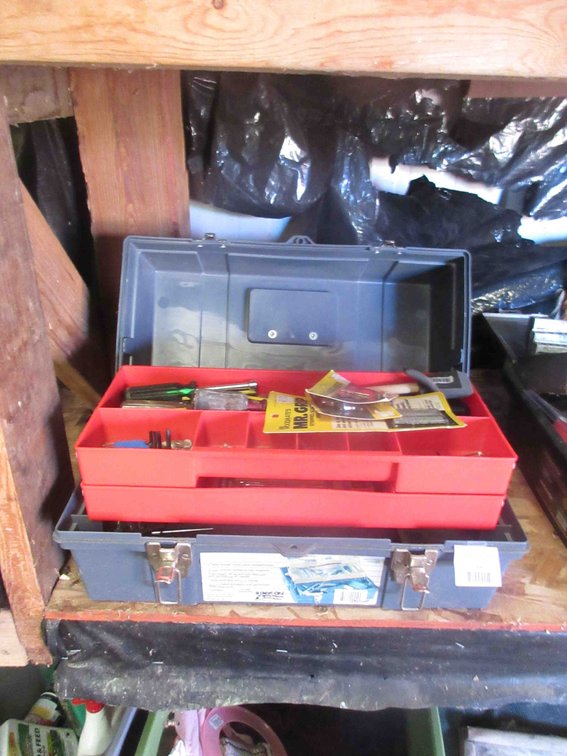 Staack-On 19" Plastic tool box with contents