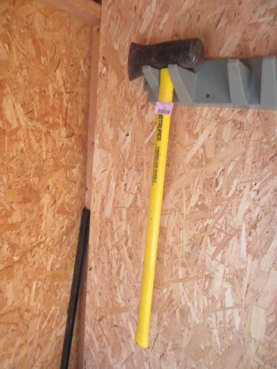 Truper splitting maul