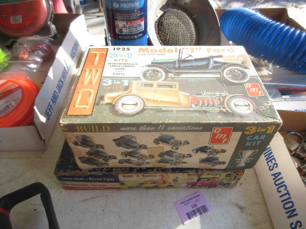 (2) Vintage model kits