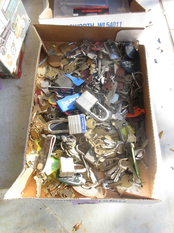 Flat of keys and locks