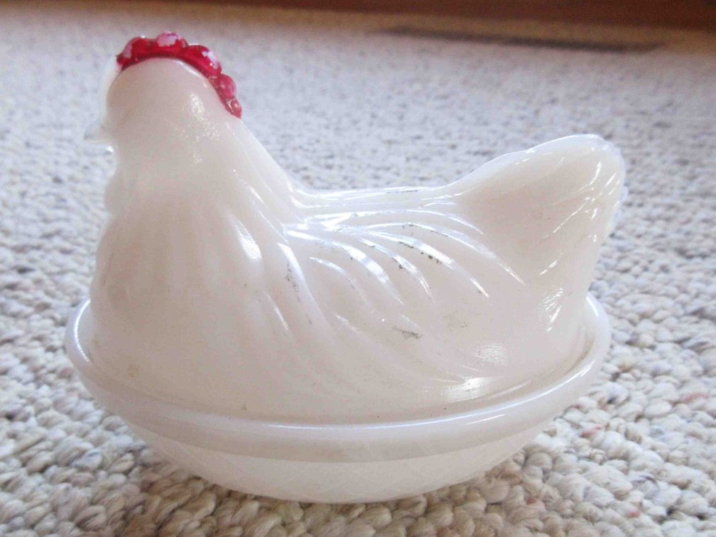 Milk glass hen on nest