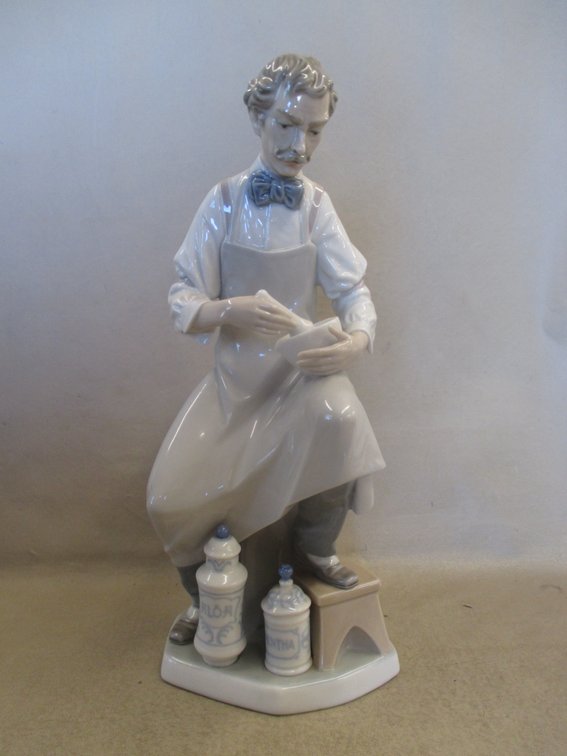 Lladro porcelain figurine