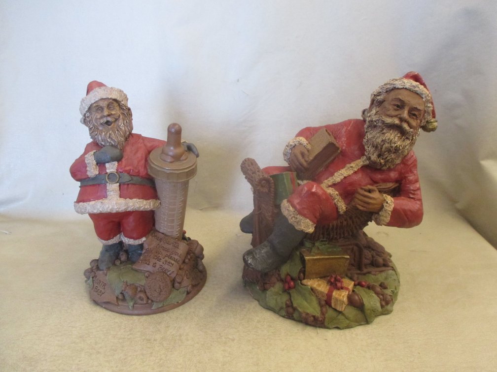 (2) Clark Santa Claus figurines