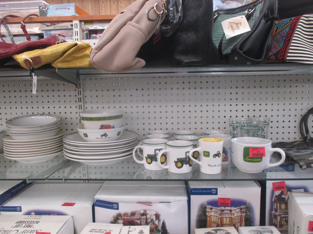 John Deereporcelain dinnerware group
