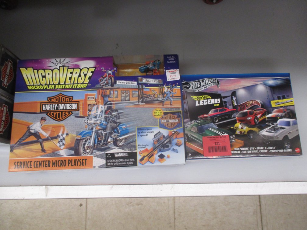 Die cast new in package sets