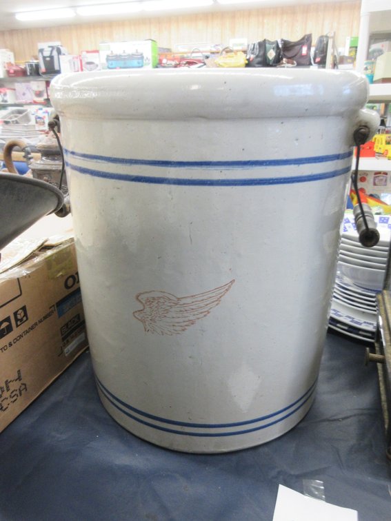 Red Wing Stoneware Blue Band crock