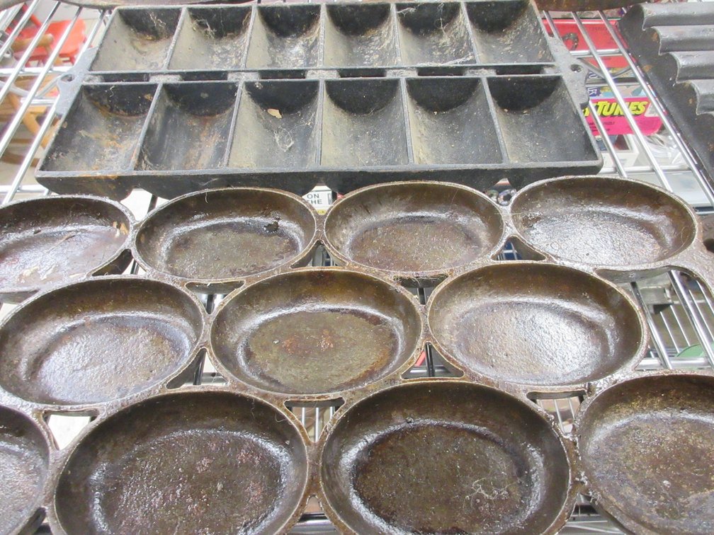 (2) Cast iron pans
