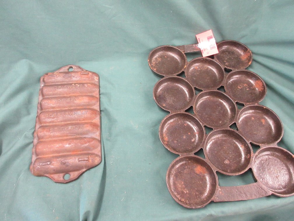 (2) Cast iron pans