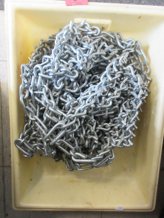 Set of utility tractor chains