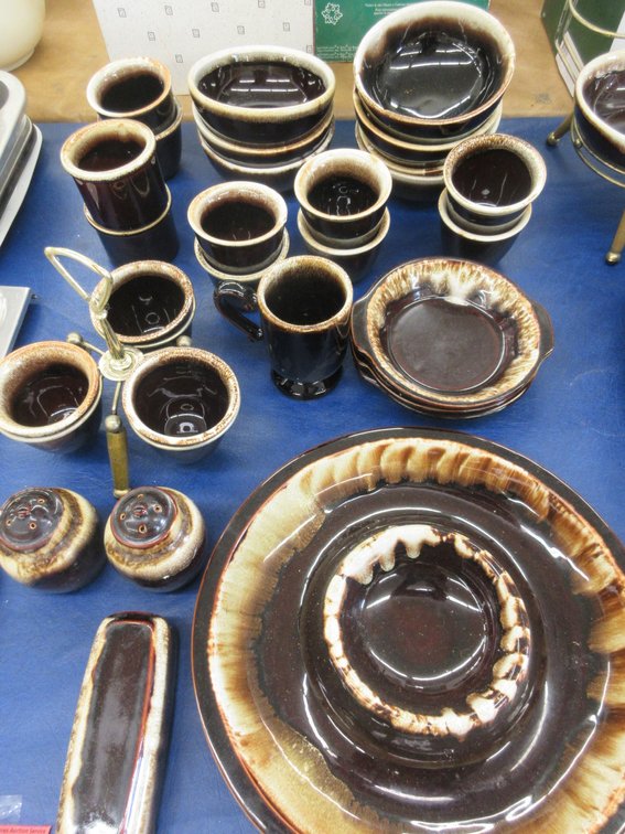 Pfaltzgraff brown drip stoneware group