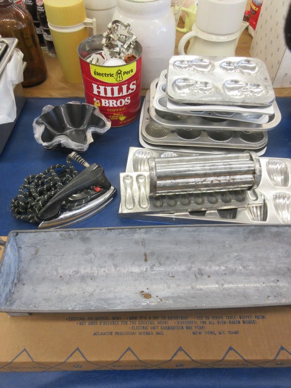 Vintage kitchen items