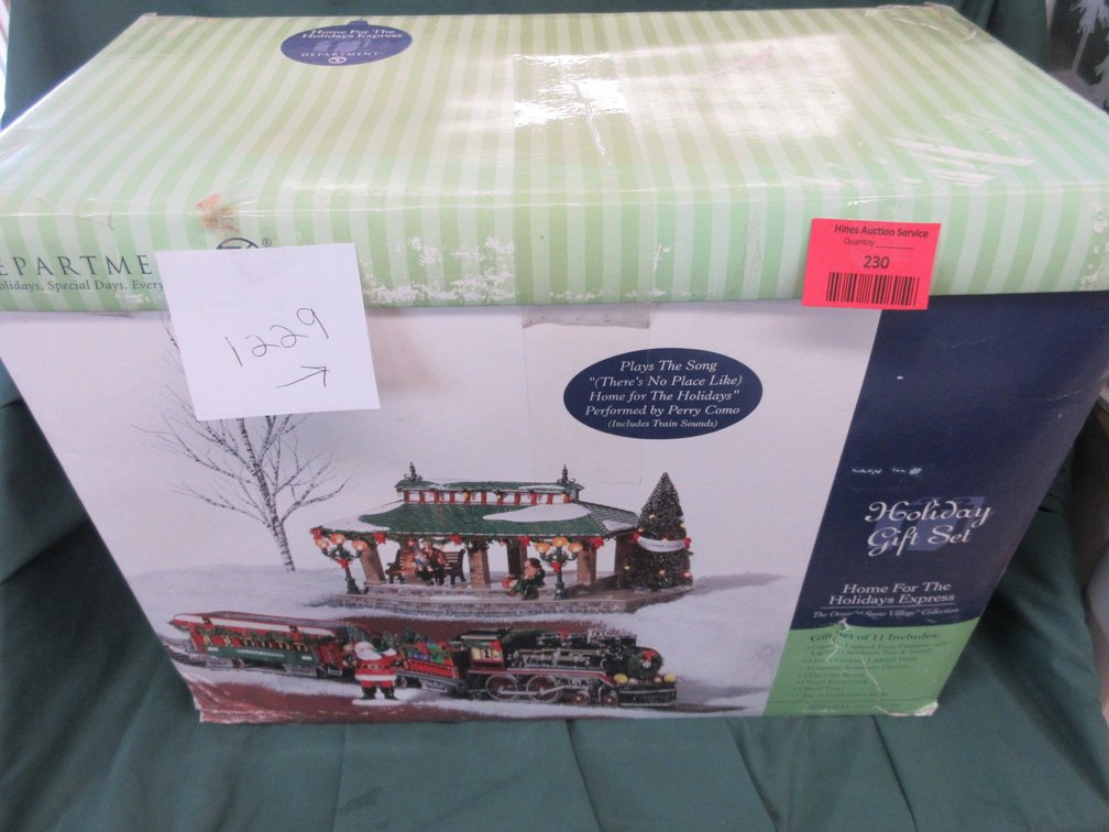Department 56 Holiday Gift Set