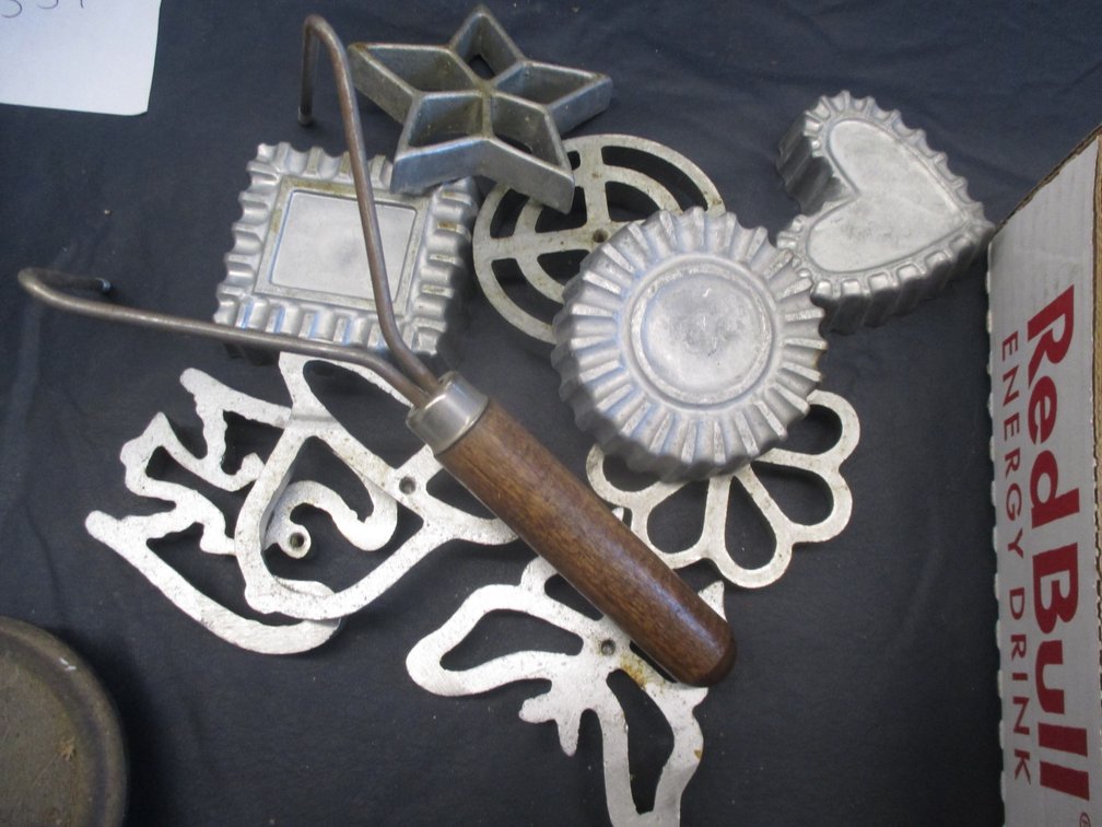 Maid of Scandinavia Timbale and Rosette iron set