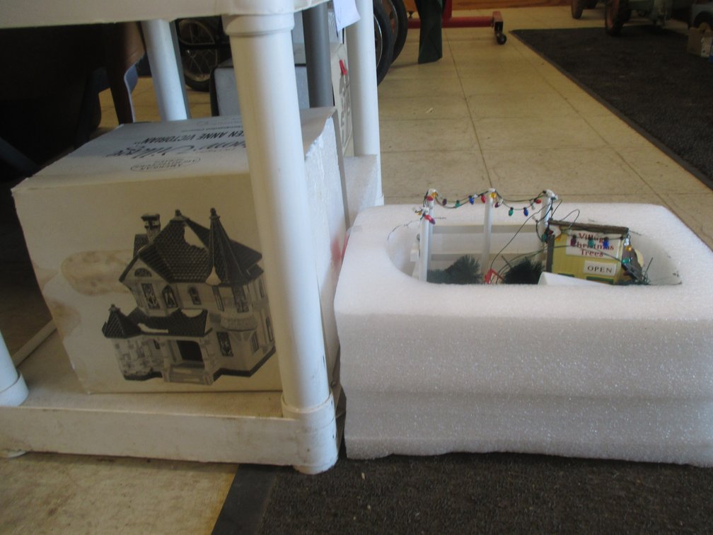 Department 56 Snow Village items