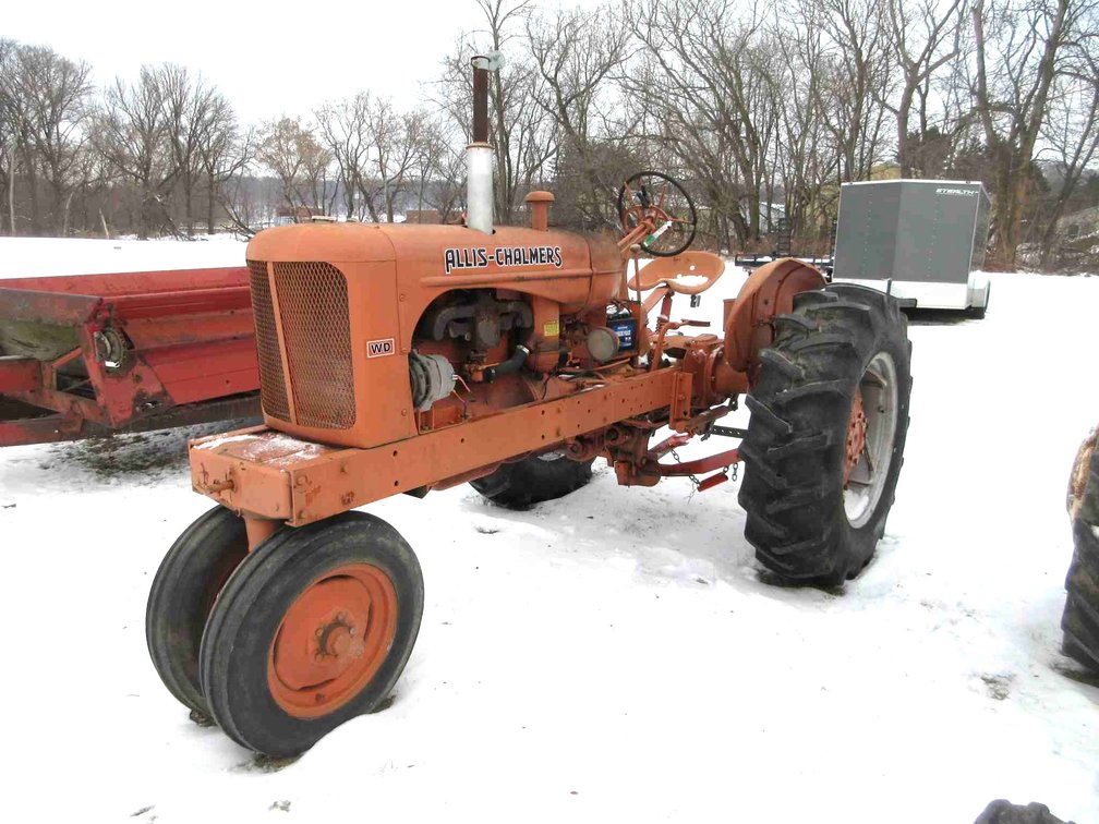 Allis Chalmers WD gas tractor (runs & drives)