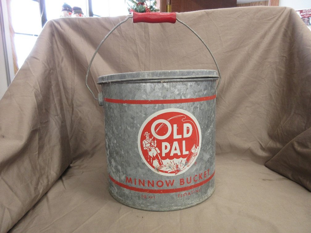 Old Pal 10 Quart Floating minnow bucket