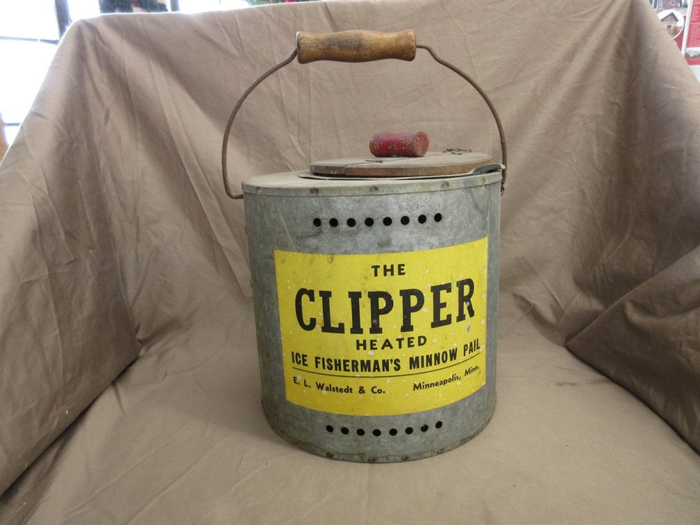 Clipper Heated Ice Fisherman's Minnow Bucket