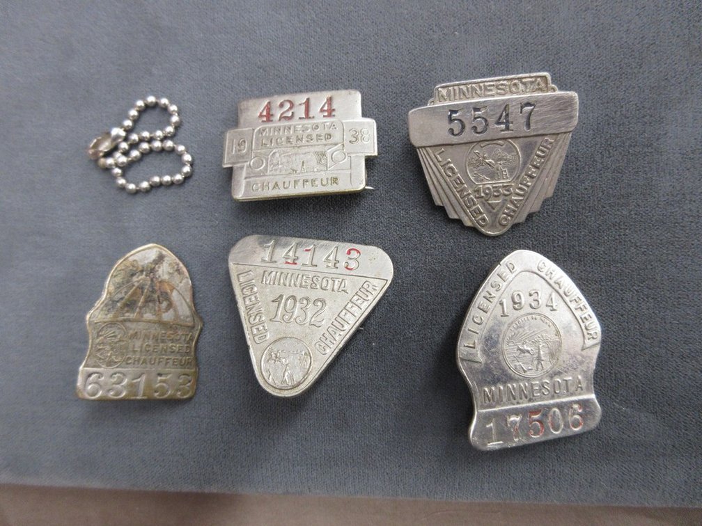 (5) Metal Chauffer pins
