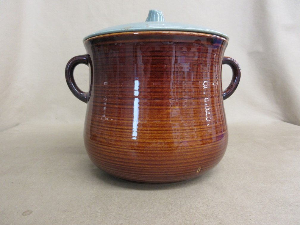 Red Wing Art Pottery Village green double-handle pot with lid