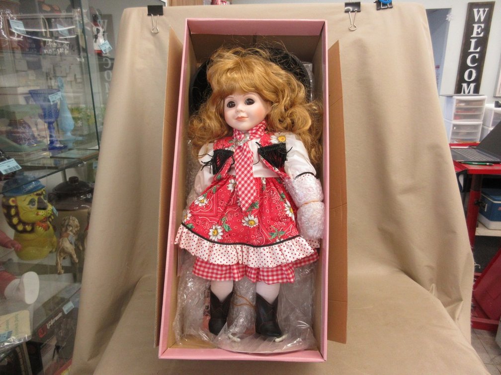 Goebel Carol Anne Dolls Western Country Girl musical porcelain doll