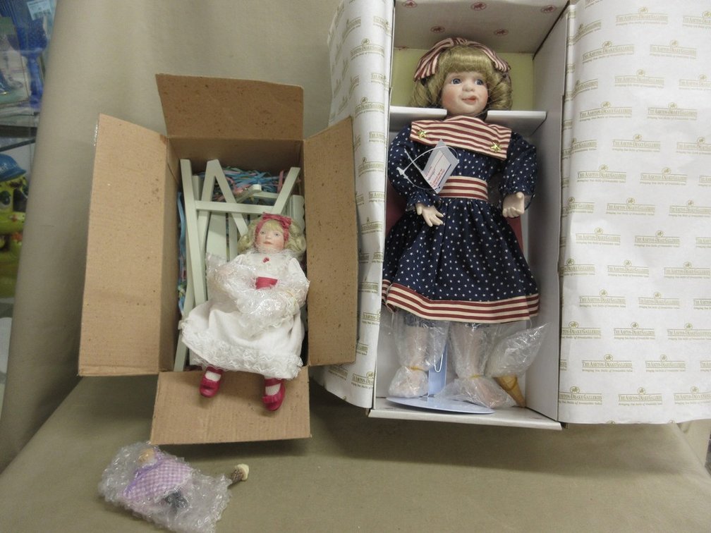 (2) Ashton Drake porcelain dolls