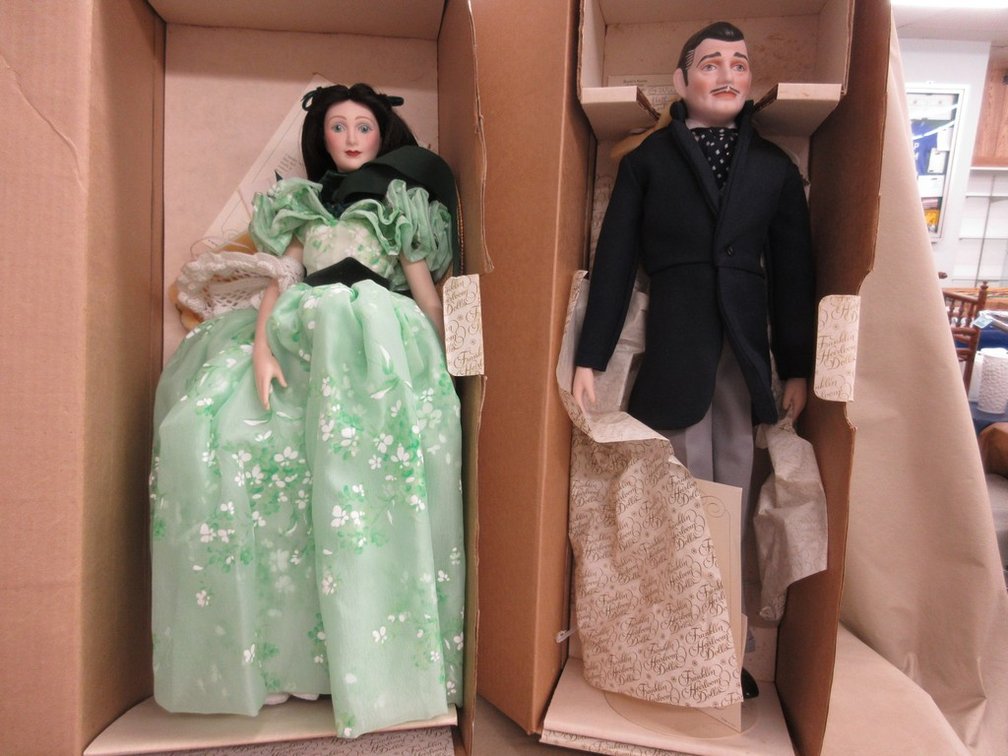 (2) Franklin Heirloom porcelain dolls