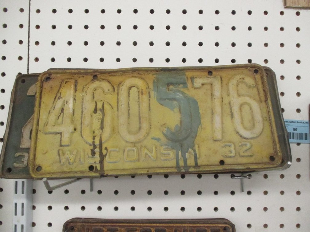 (5) Wisconsin license plates