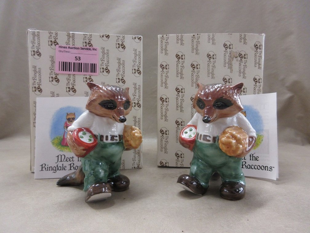 (2) Goebel Hummelwerk Ringtale Racoon Porcelain figurines