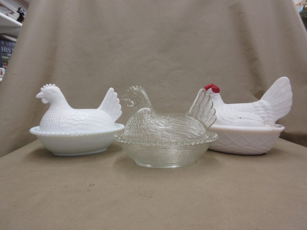 (3) Glass Hen-On-Nests