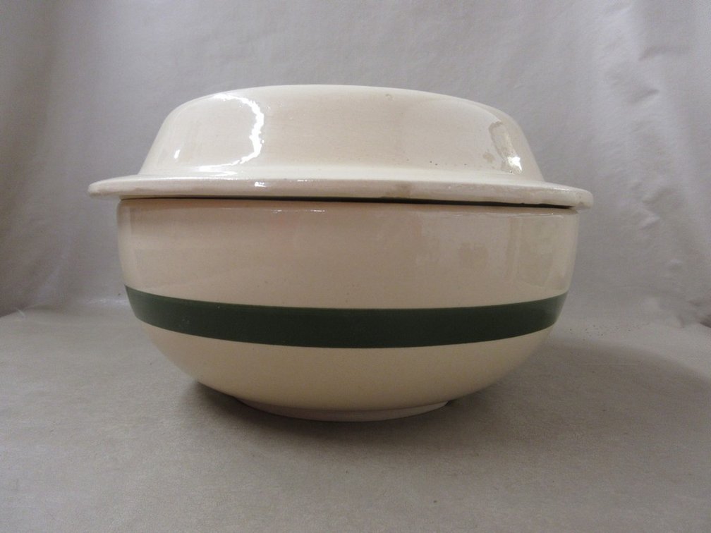 Watt #73  yellow ware casserole with cover