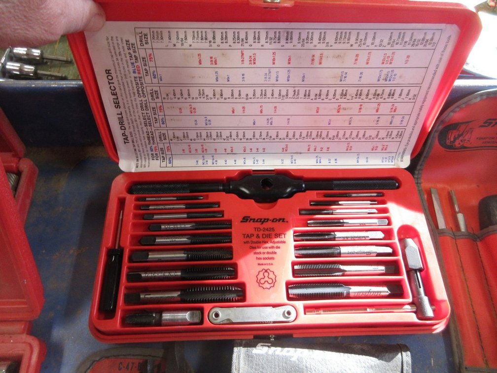 Snap-On tap and die set in case