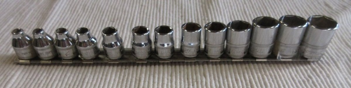 Snap-On 13-piece 3/8" drive metric socket set