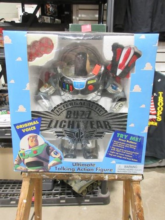 Buzz Lightyear ultimate talking action figure