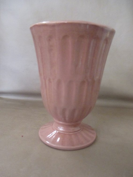 Red Wing art pottery #M-1575 vase