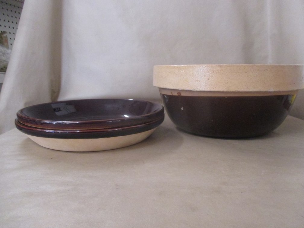 Brown-glazed stoneware group