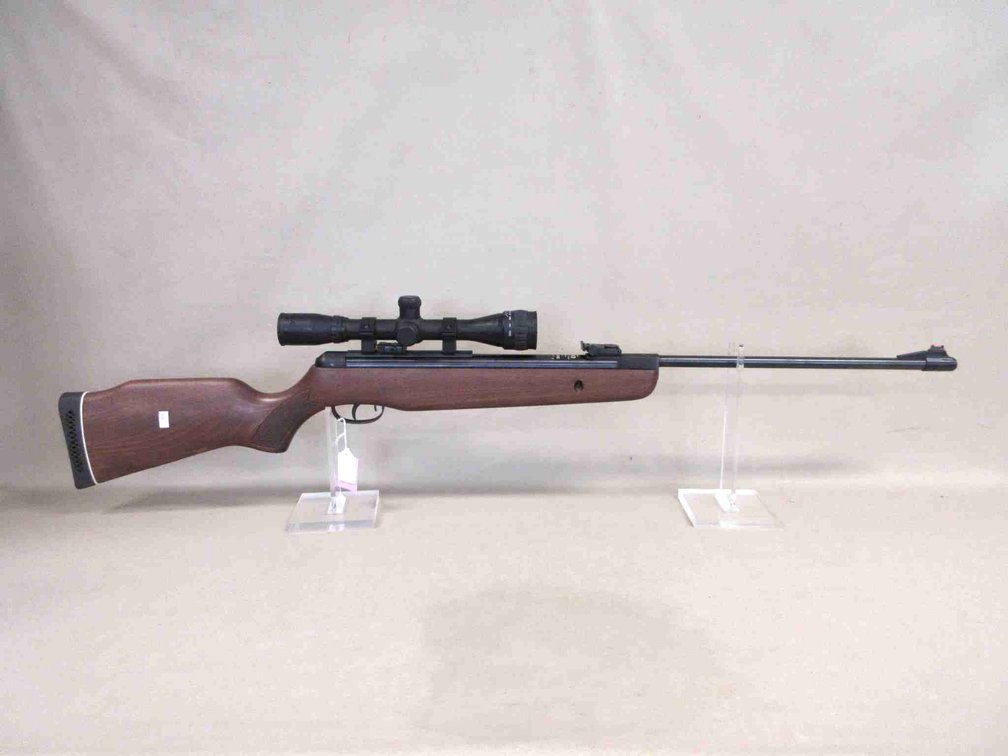 Gamo Hunter 440 .177-caliber pellet rifle